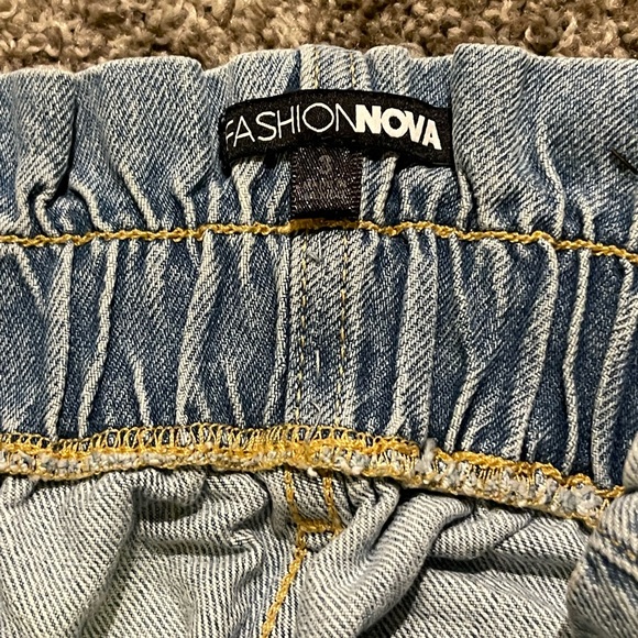Jeans - Picture 3 of 3